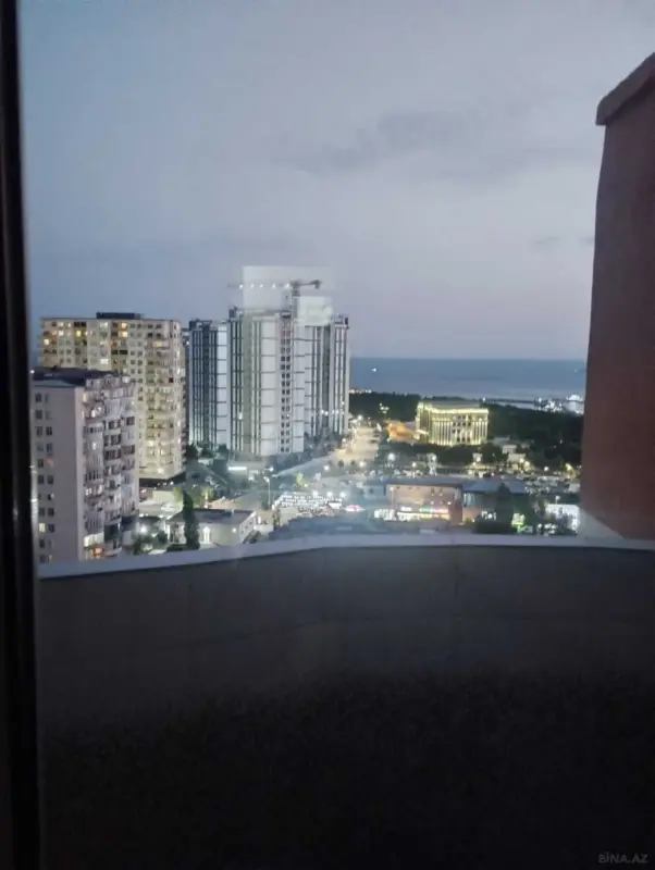 Satılır 2 otaqlı mənzil 96 m²