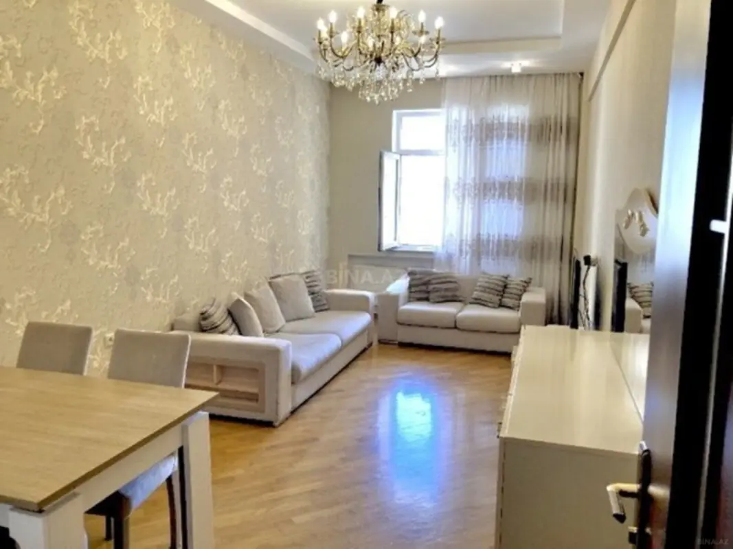 Satılır 3 otaqlı mənzil 105 m²
