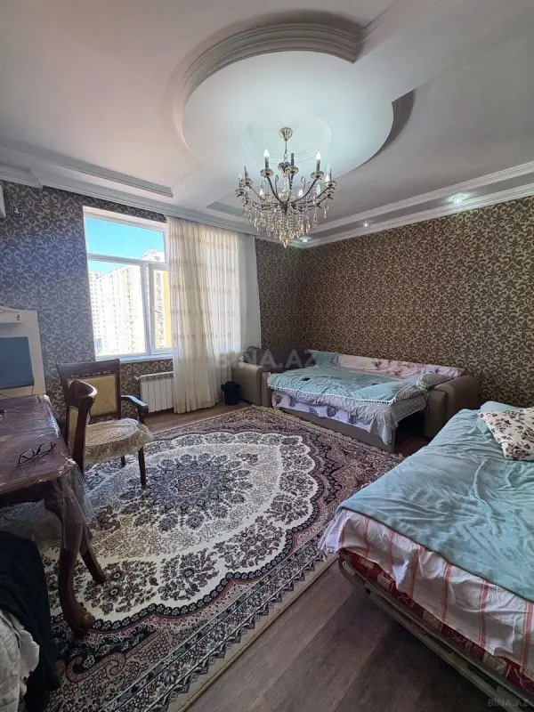 Satılır 2 otaqlı mənzil 88 m²