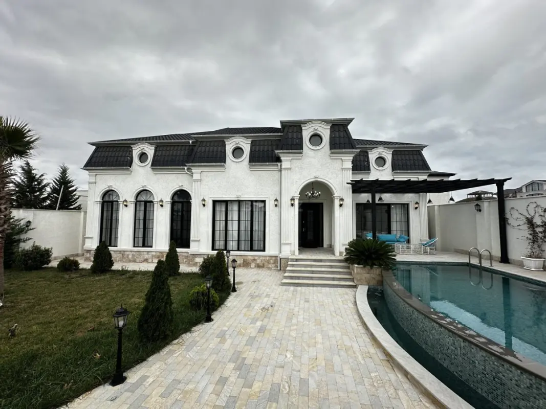 Satılır 5 otaqlı həyət evi 250 m²