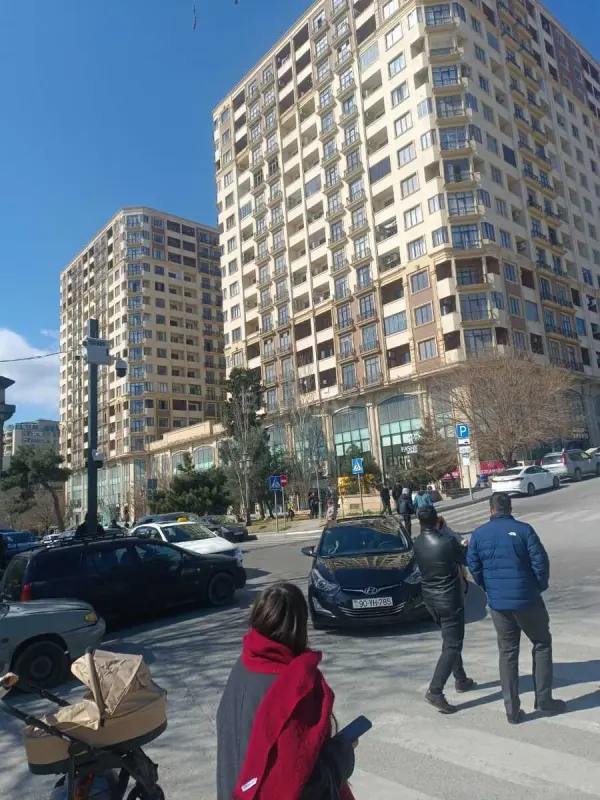 Satılır 3 otaqlı mənzil 164 m²
