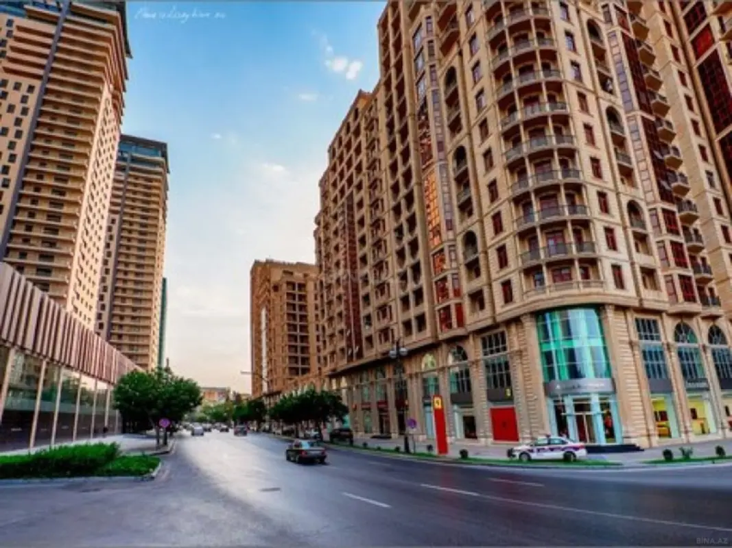 Kirayə verilir 3 otaqlı mənzil 165 m²