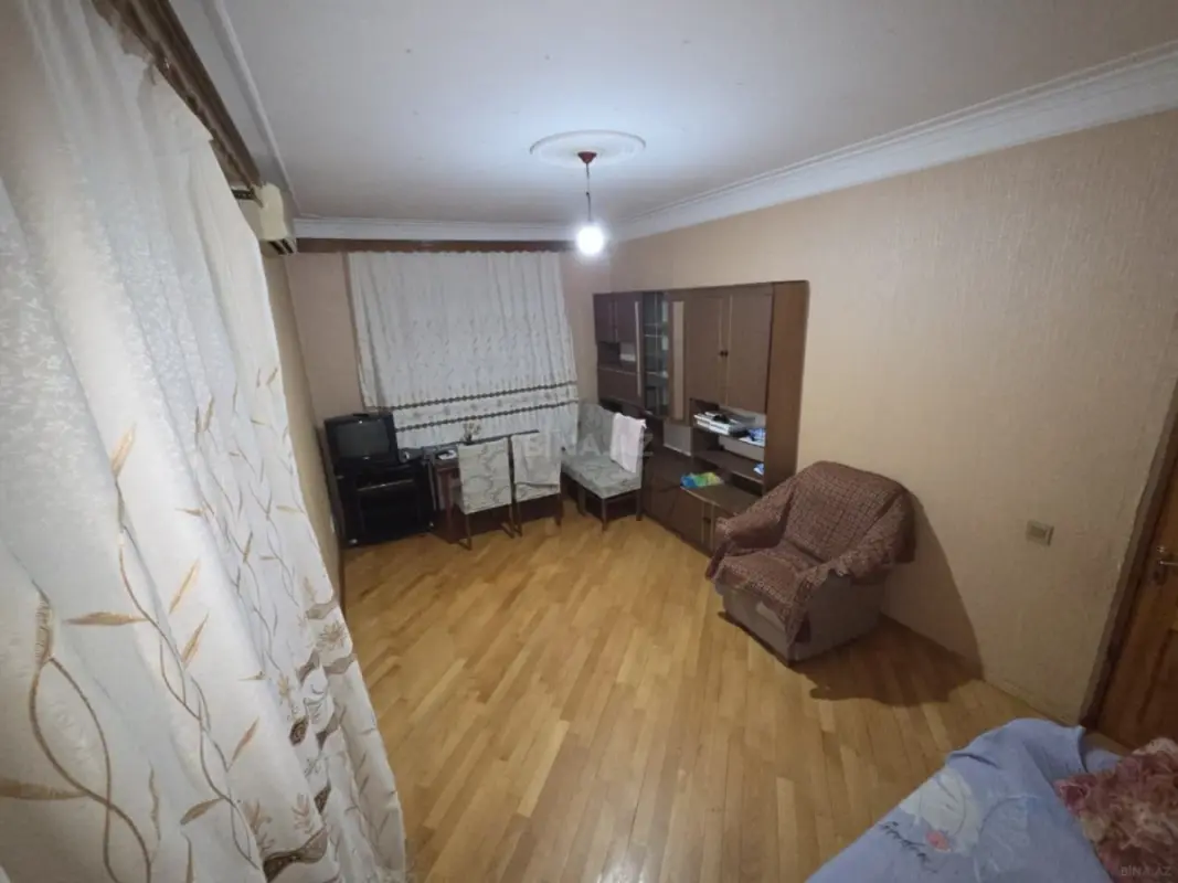 Satılır 2 otaqlı mənzil 75 m²