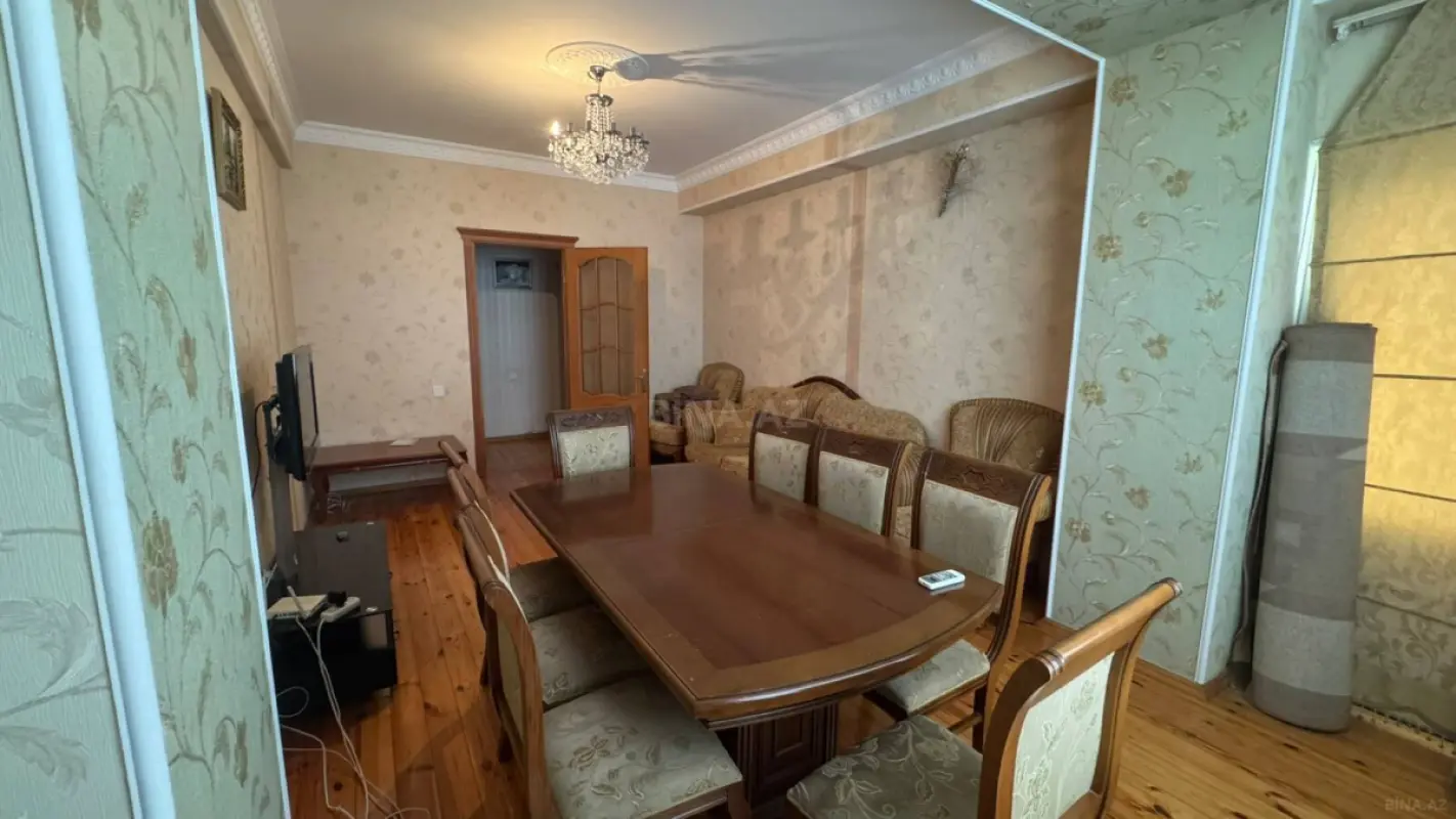 Kirayə verilir 3 otaqlı mənzil 114 m²