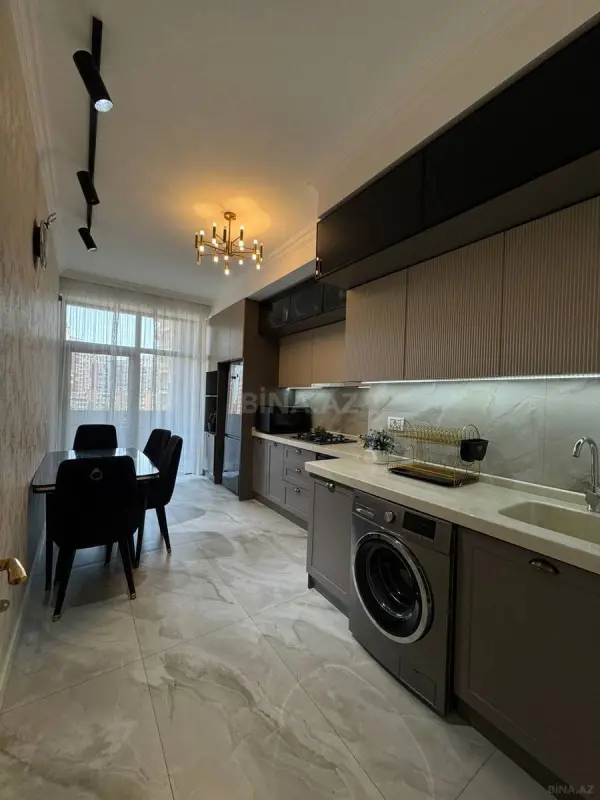 Satılır 3 otaqlı mənzil 127 m²