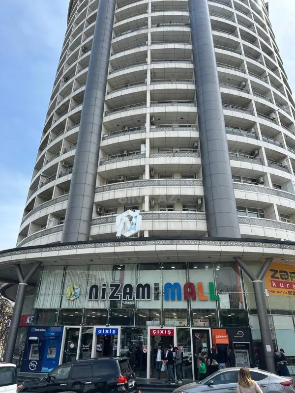 Kirayə verilir 2 otaqlı mənzil 90 m²