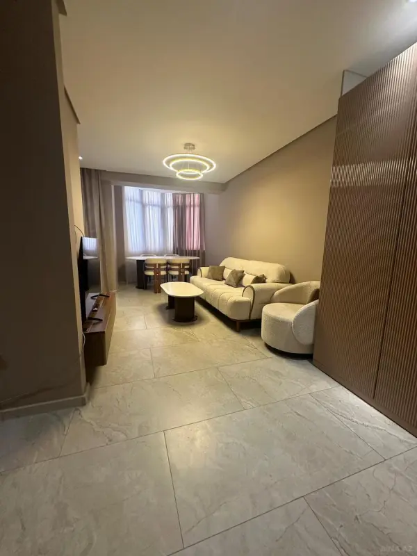 Satılır 4 otaqlı mənzil 116 m²