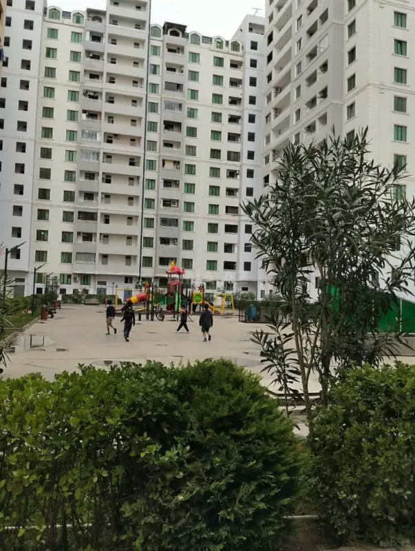 Satılır 3 otaqlı mənzil 94 m²