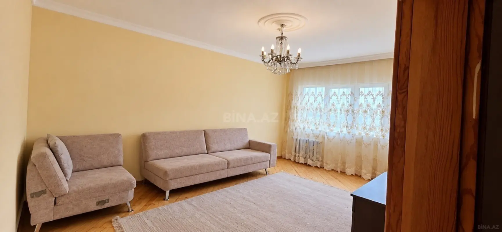 Satılır 5 otaqlı mənzil 120 m²