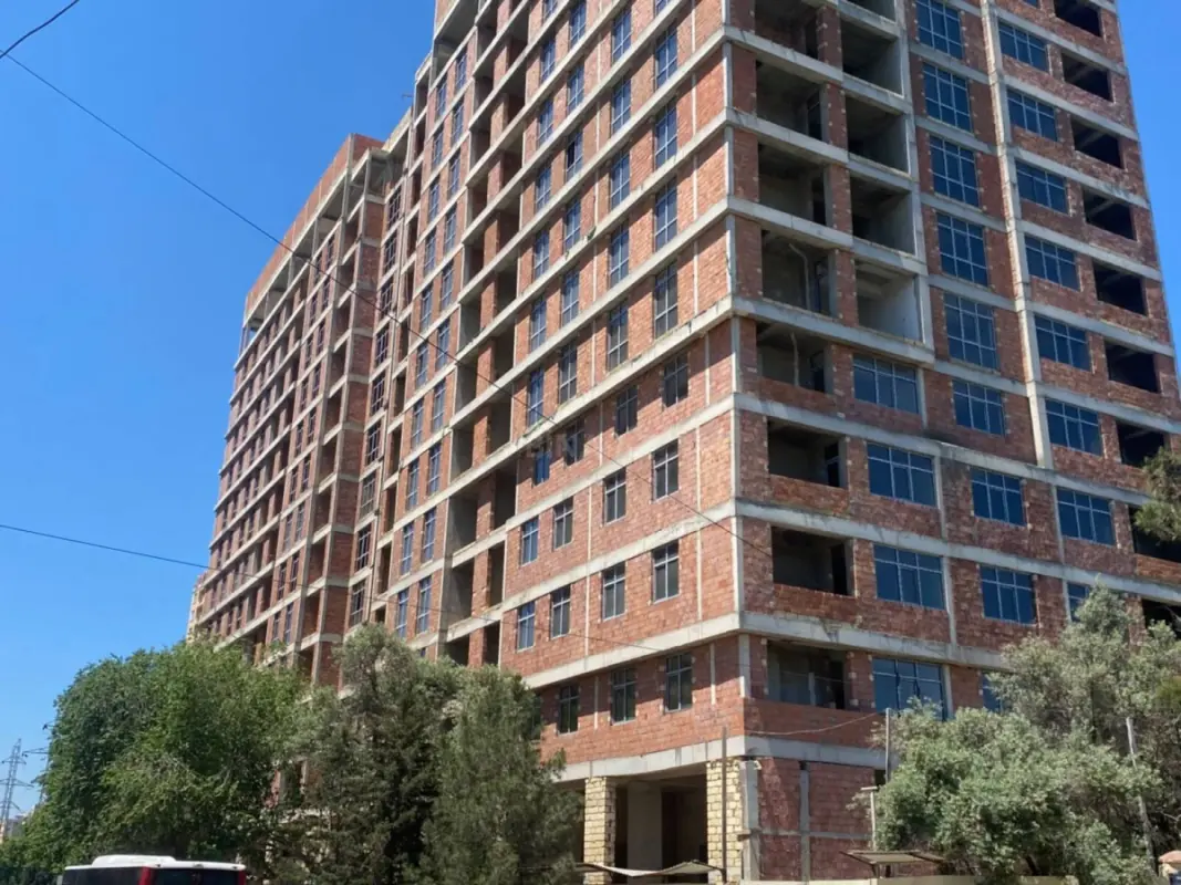 Satılır 1 otaqlı mənzil 68 m²