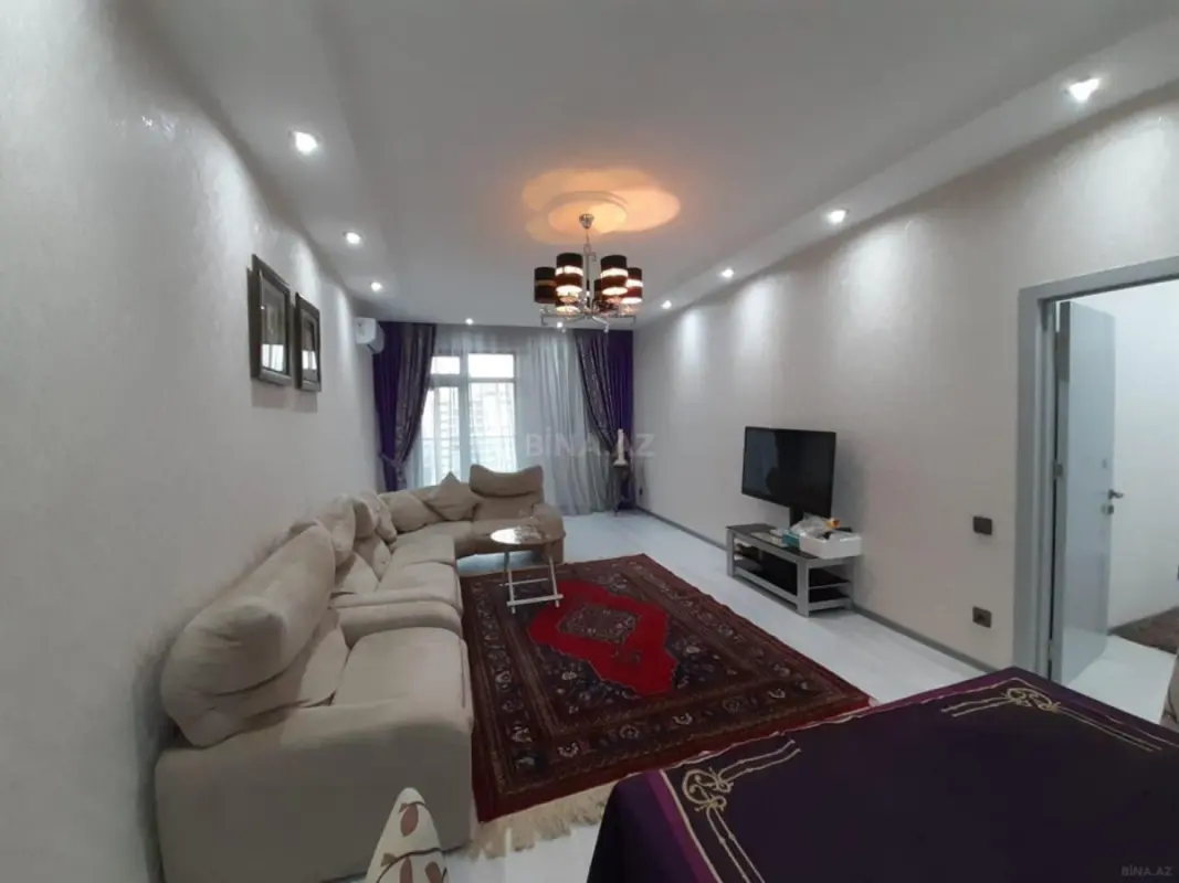 Kirayə verilir 2 otaqlı mənzil 104 m²