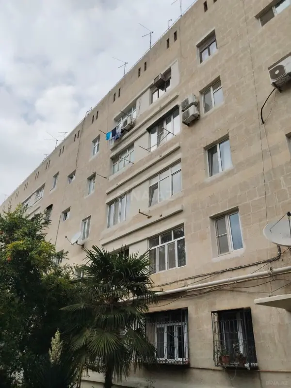 Satılır 3 otaqlı mənzil 60 m²