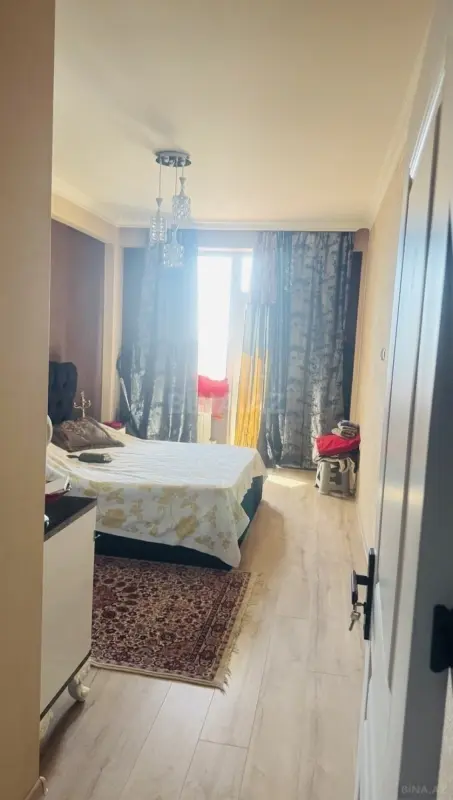 Kirayə verilir 2 otaqlı mənzil 90 m²