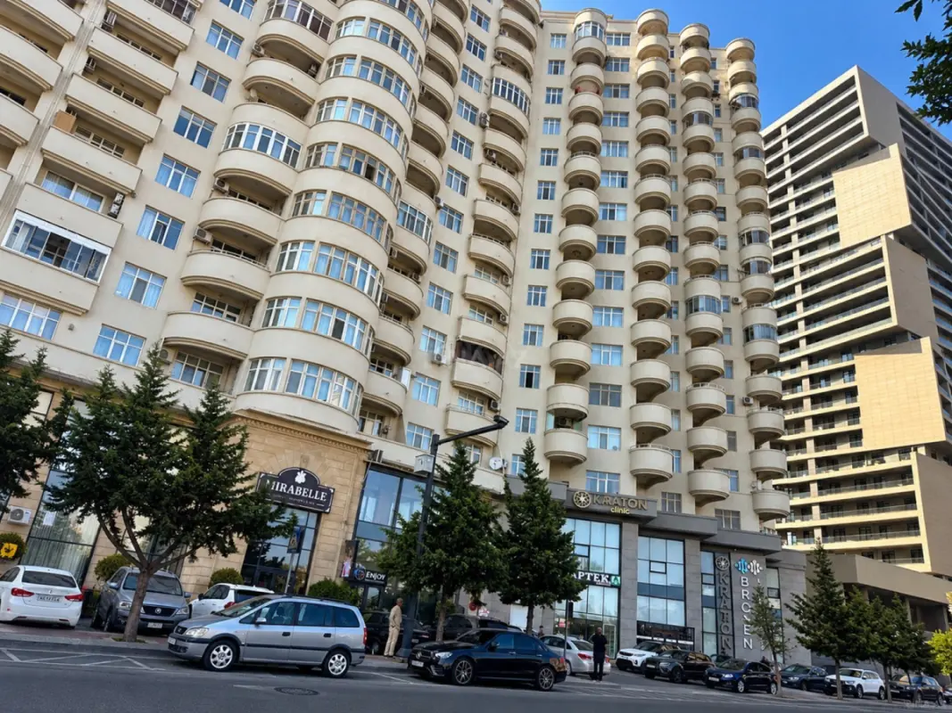 Kirayə verilir 2 otaqlı mənzil 90 m²