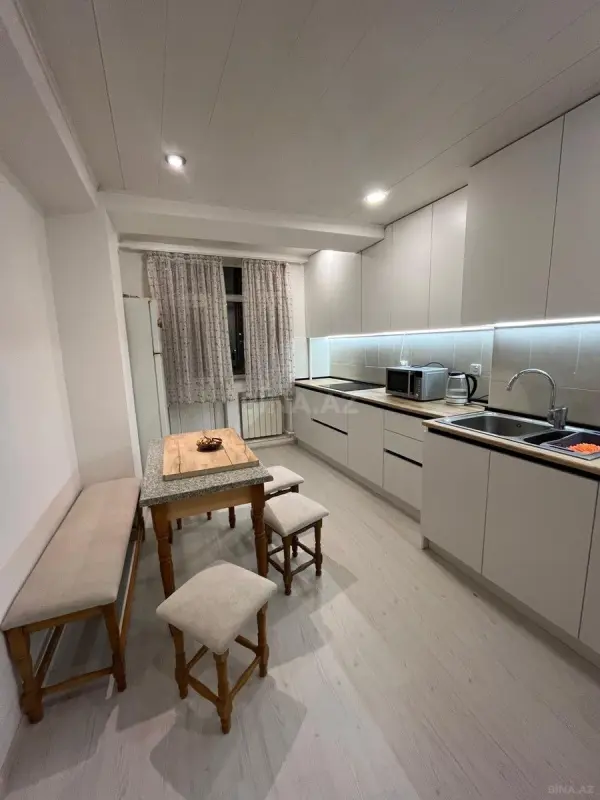Kirayə verilir 3 otaqlı mənzil 90 m²