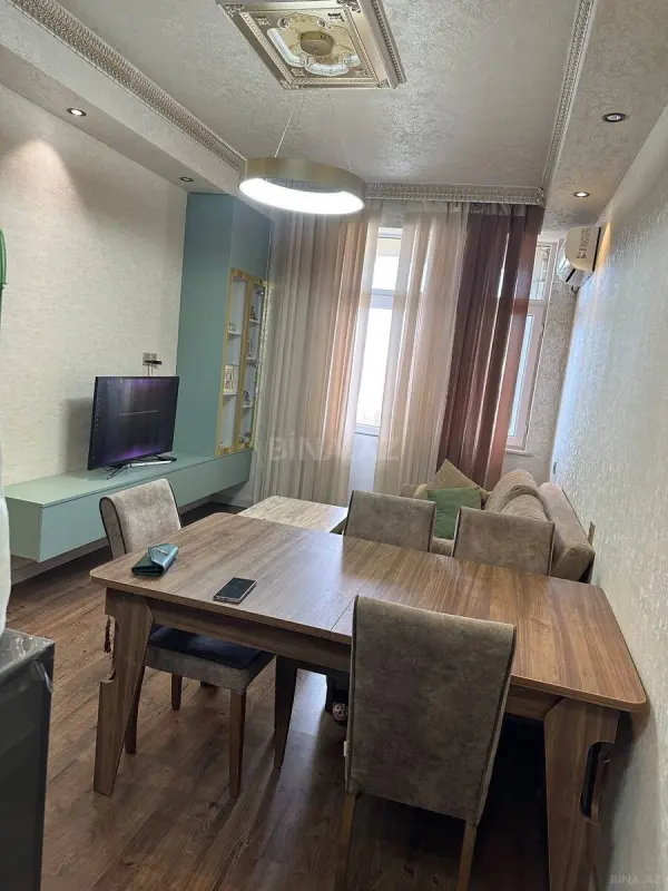 Satılır 3 otaqlı mənzil 94 m²