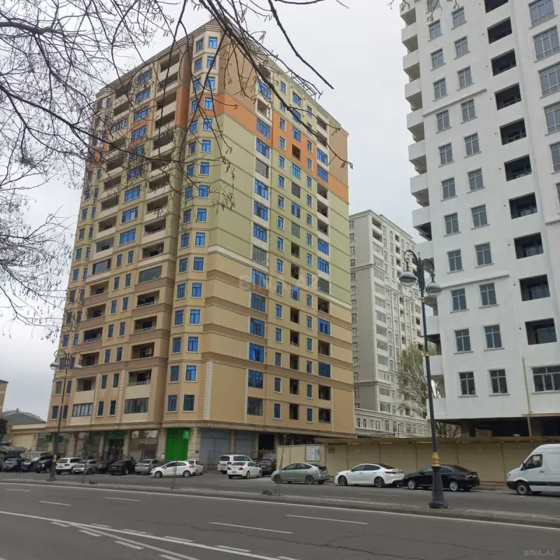 Satılır 2 otaqlı mənzil 130 m²