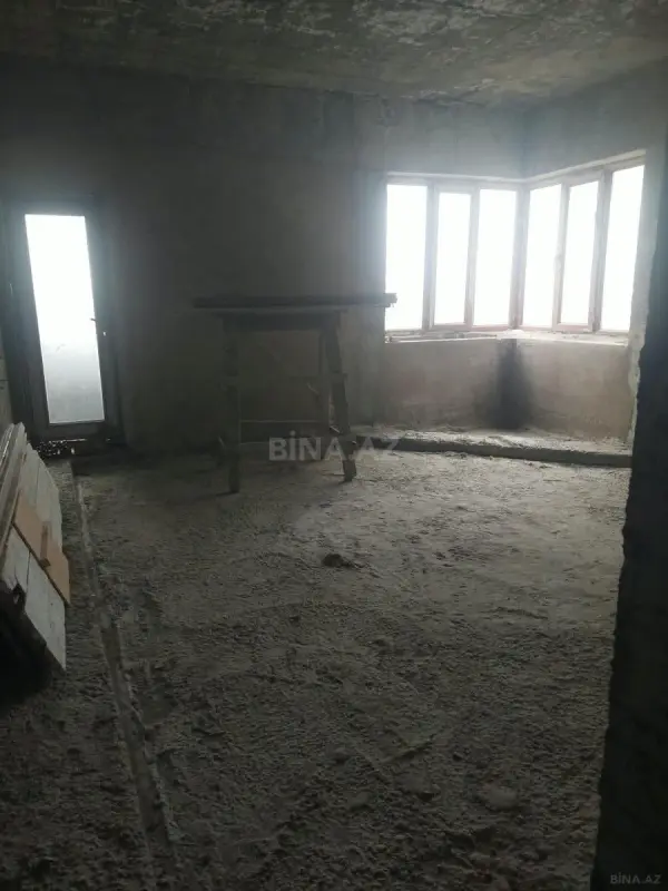 Satılır 3 otaqlı mənzil 156 m²