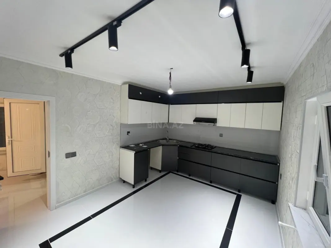 Satılır 5 otaqlı həyət evi 130 m²