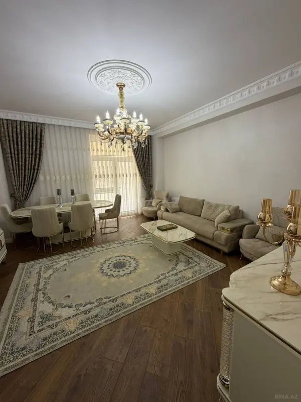 Satılır 4 otaqlı mənzil 170 m²