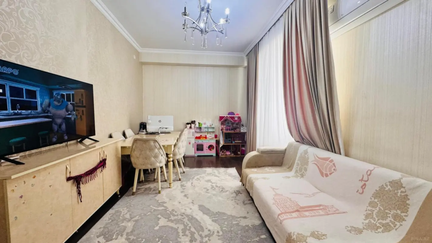 Satılır 2 otaqlı mənzil 67 m²