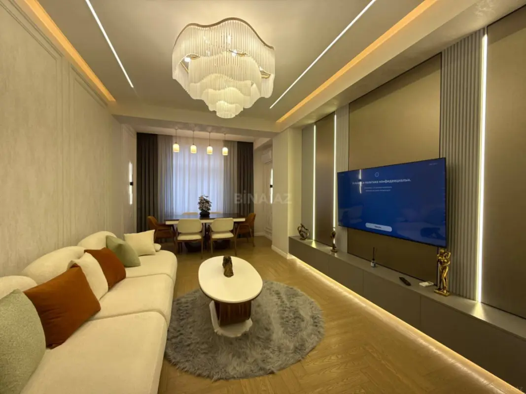 Satılır 4 otaqlı mənzil 145 m²
