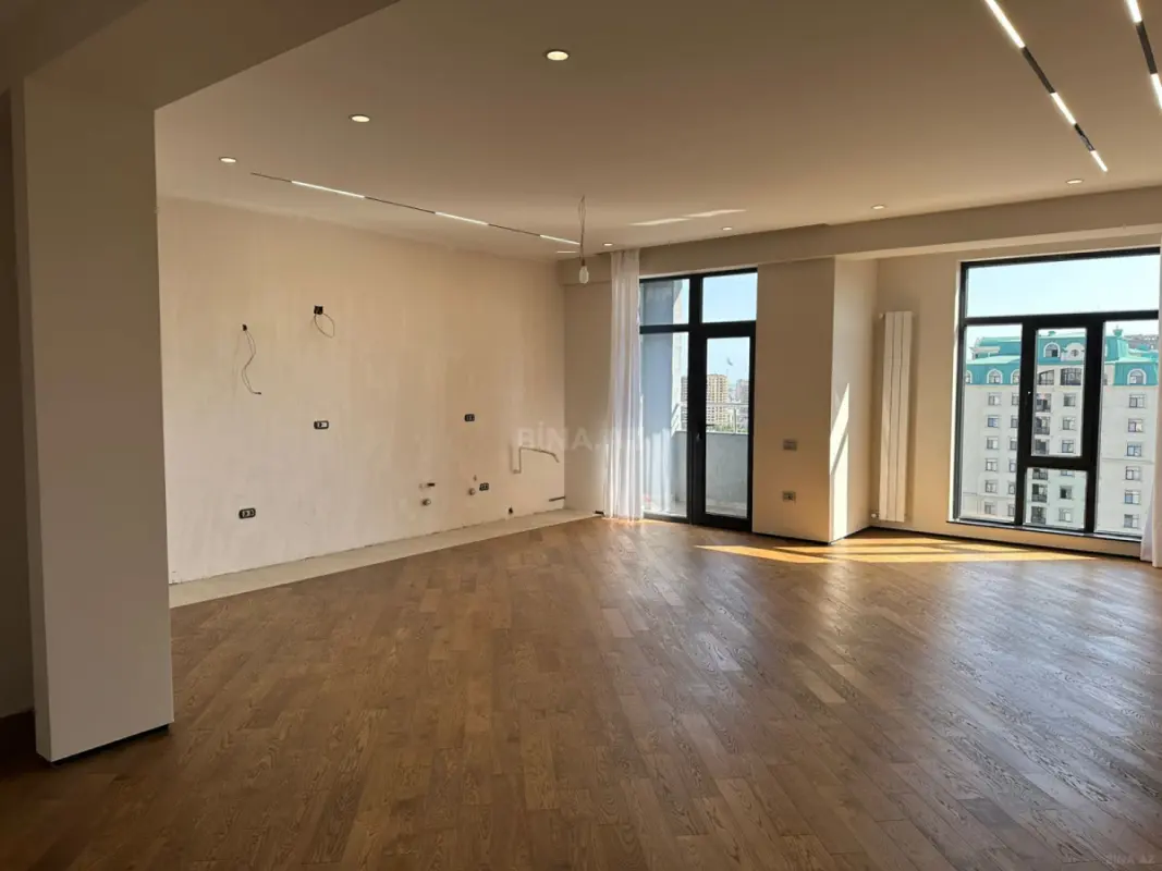 Satılır 2 otaqlı mənzil 85.5 m²