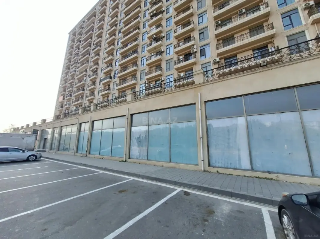Satılır 3 otaqlı mənzil 143 m²