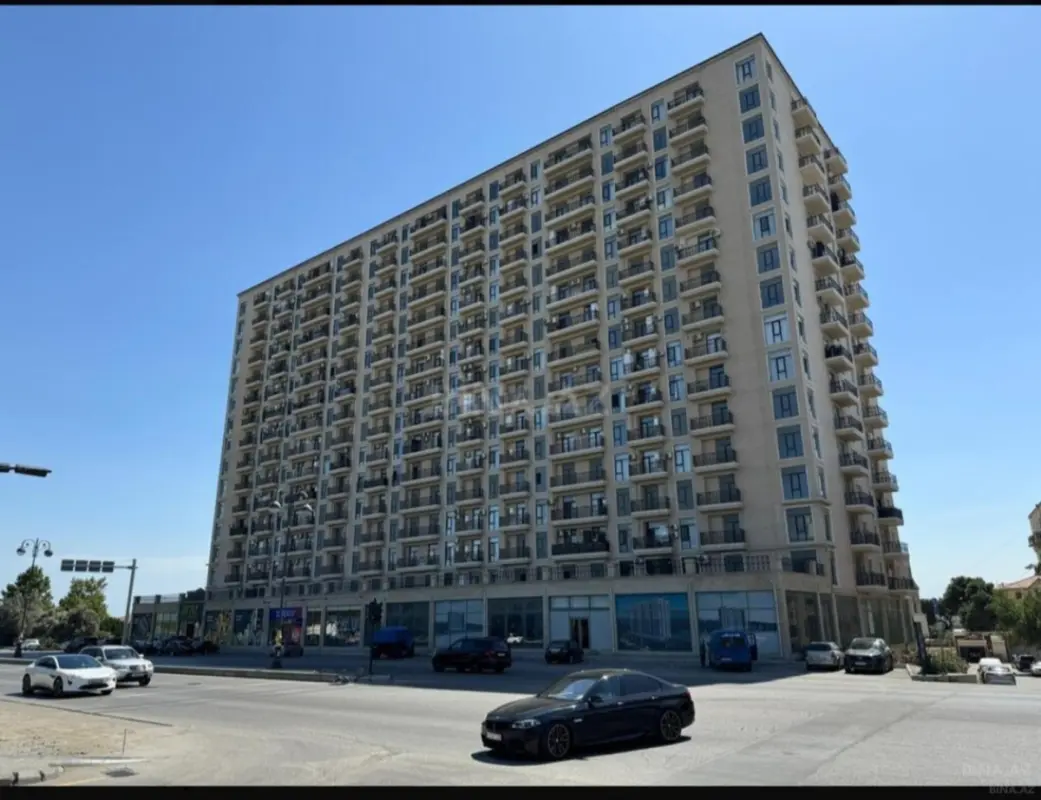 Satılır 3 otaqlı mənzil 143 m²