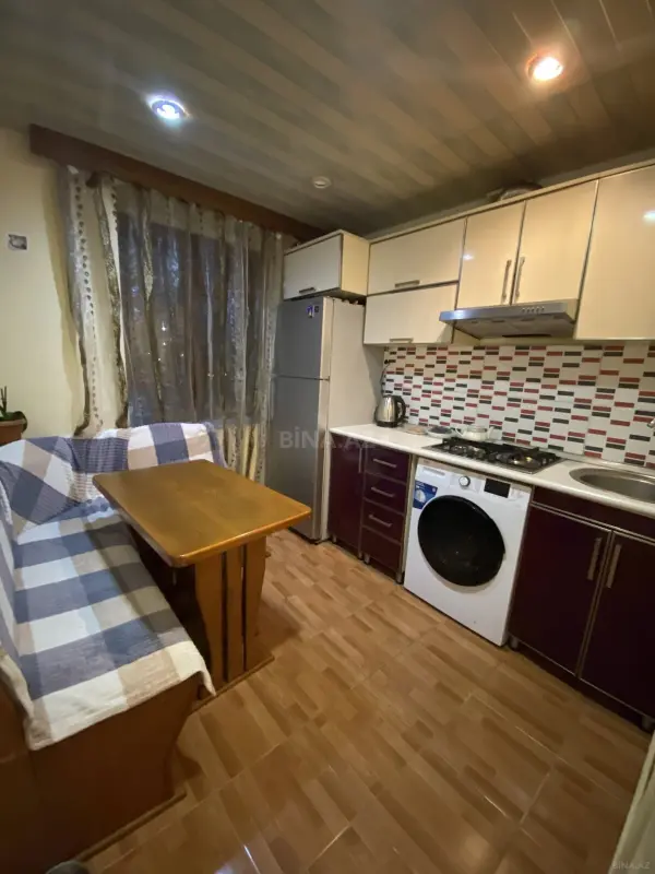 Kirayə verilir 1 otaqlı mənzil 40 m²