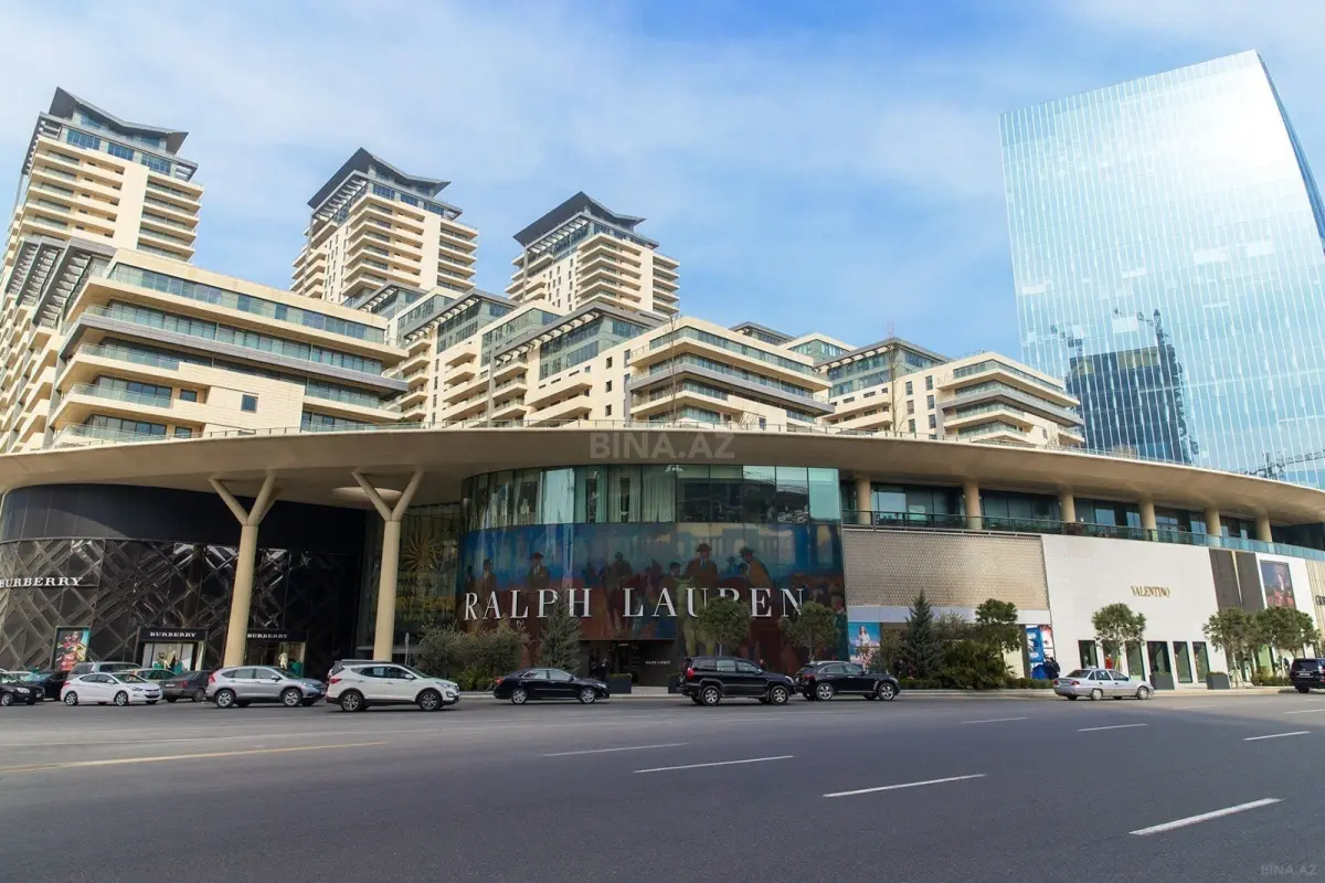 Kirayə verilir 4 otaqlı mənzil 350 m²