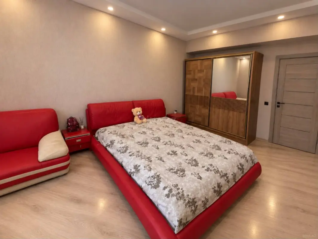 Kirayə verilir 3 otaqlı mənzil 100 m²