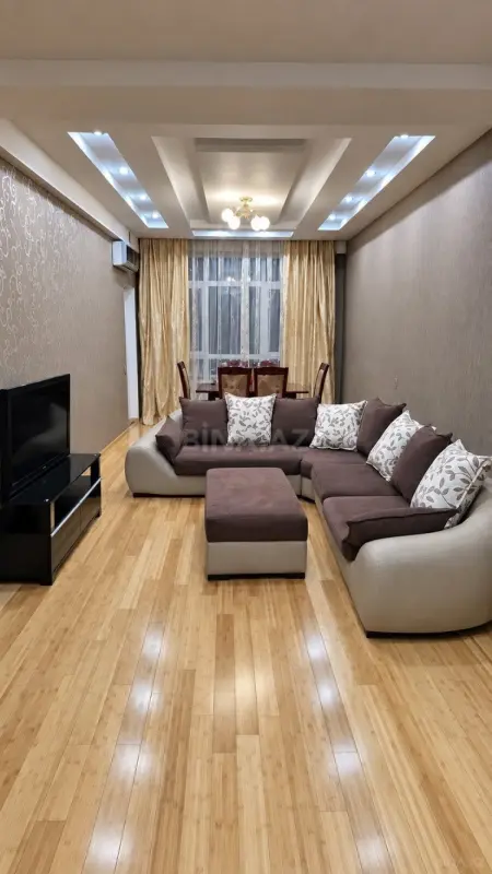 Satılır 2 otaqlı mənzil 101 m²