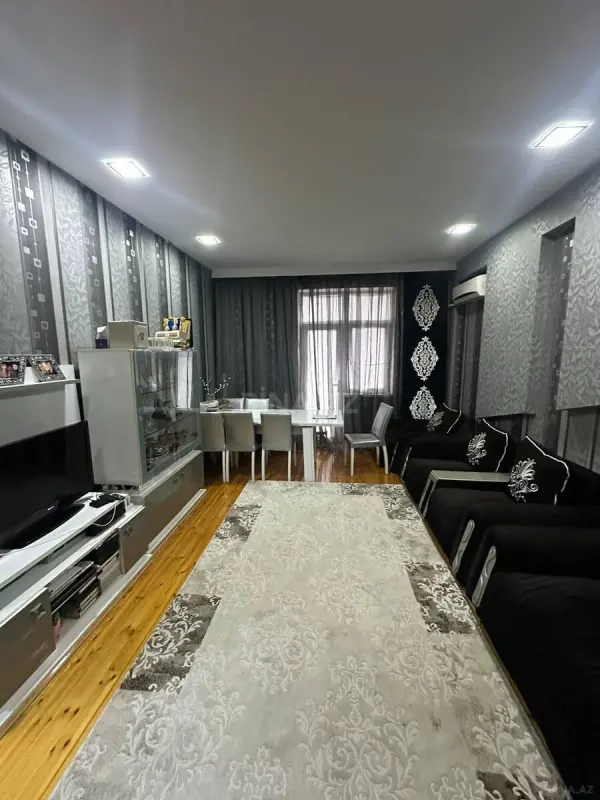 Satılır 3 otaqlı mənzil 107 m²