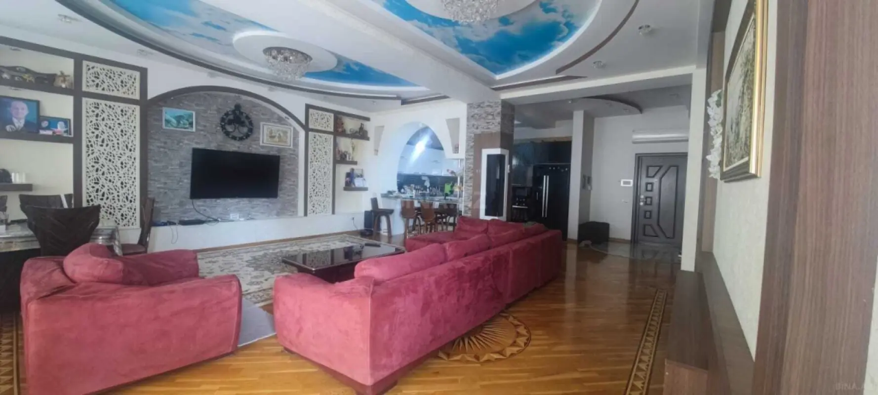 Satılır 4 otaqlı mənzil 160 m²