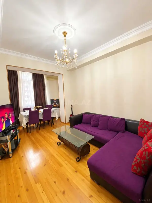 Kirayə verilir 2 otaqlı mənzil 57 m²