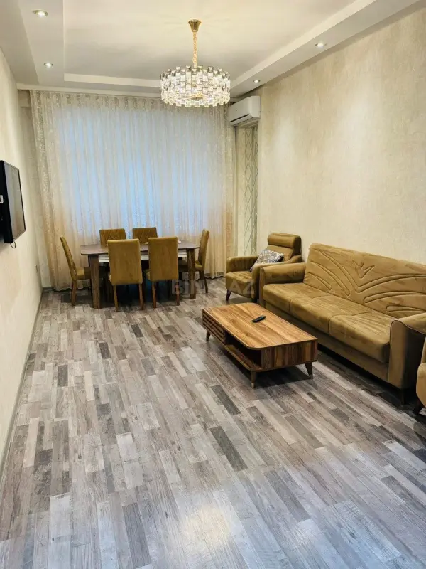 Kirayə verilir 3 otaqlı mənzil 95 m²