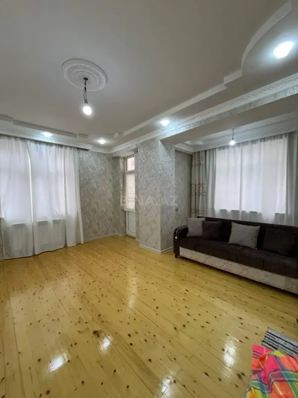 Satılır 2 otaqlı mənzil 85 m²