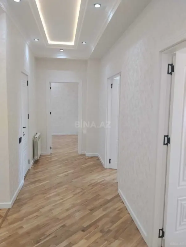 Satılır 2 otaqlı mənzil 99 m²