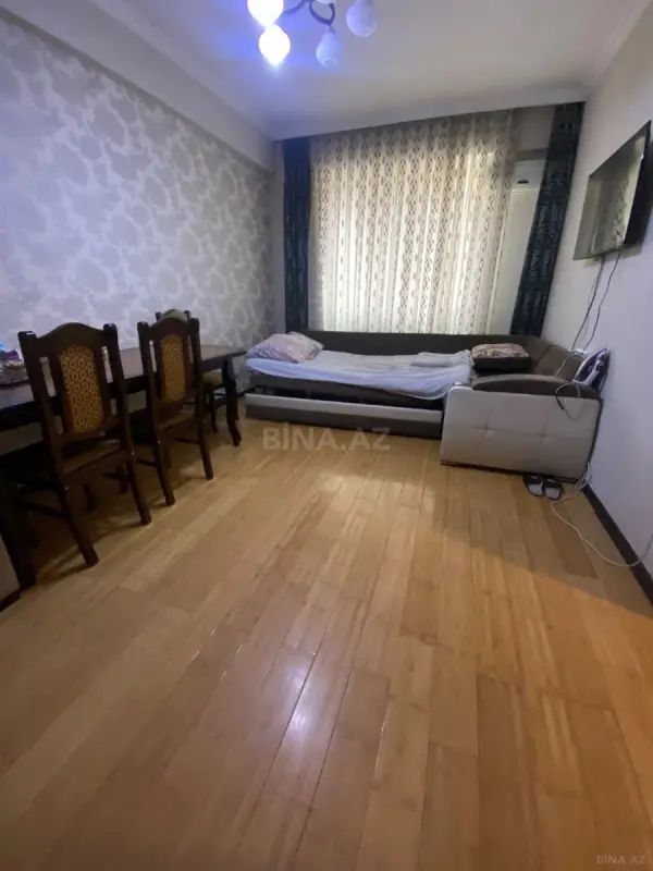 Kirayə verilir 2 otaqlı mənzil 63 m²