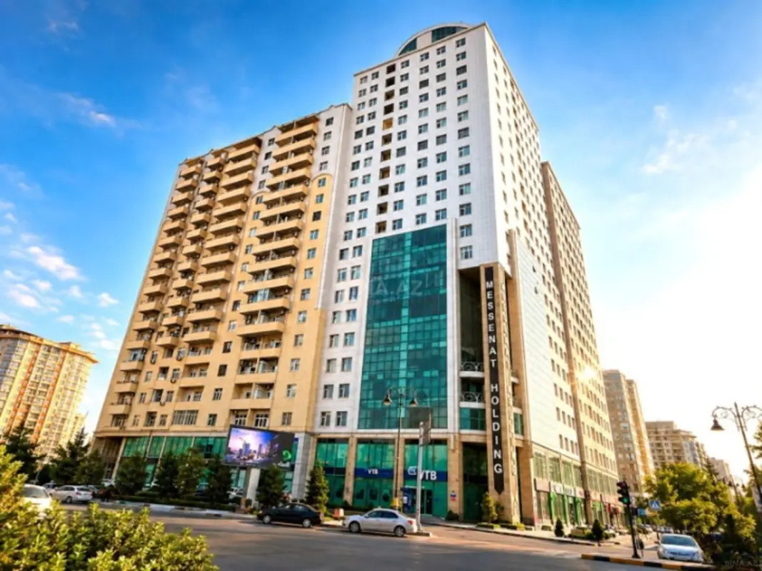 Satılır 3 otaqlı mənzil 158 m²