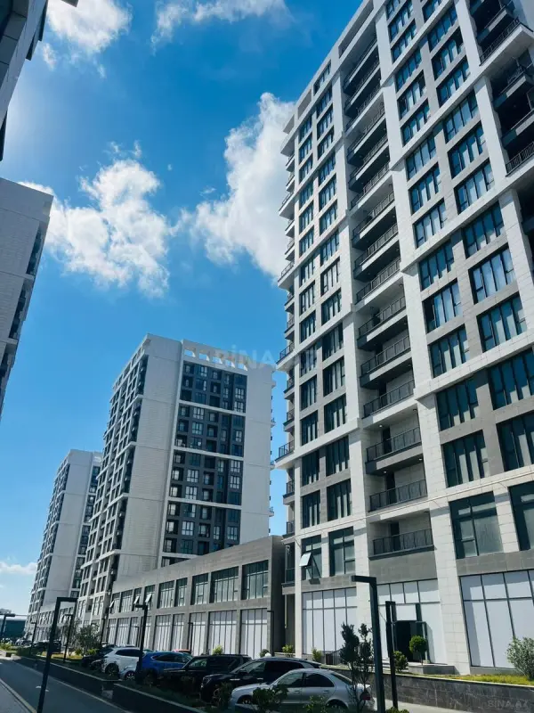 Satılır 3 otaqlı mənzil 109 m²