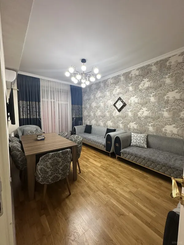 Satılır 4 otaqlı mənzil 108 m²