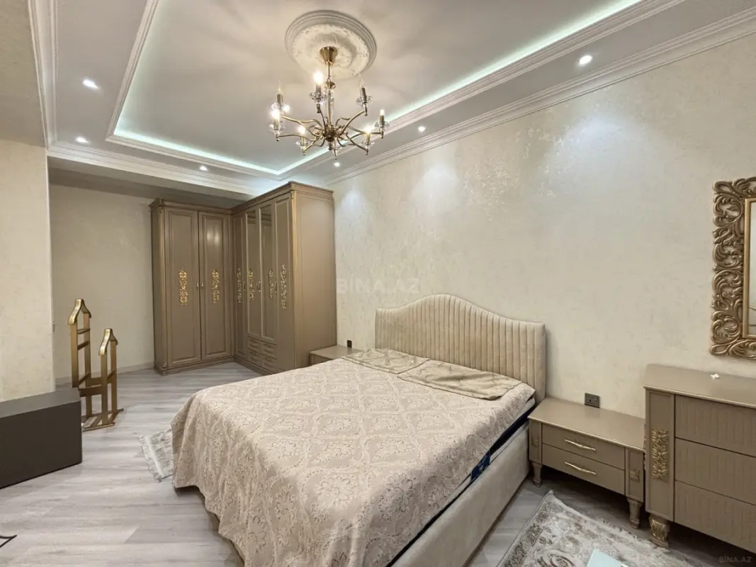 Kirayə verilir 4 otaqlı mənzil 200 m²
