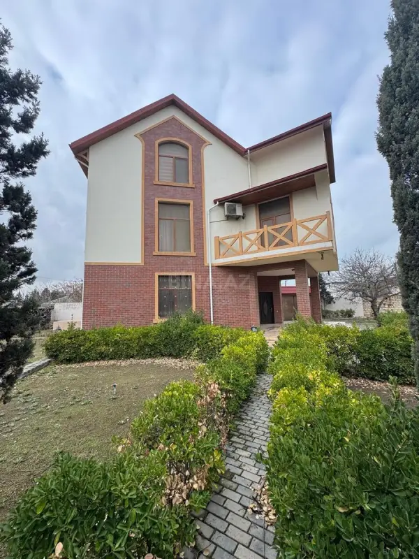 Satılır 7 otaqlı həyət evi 320 m²