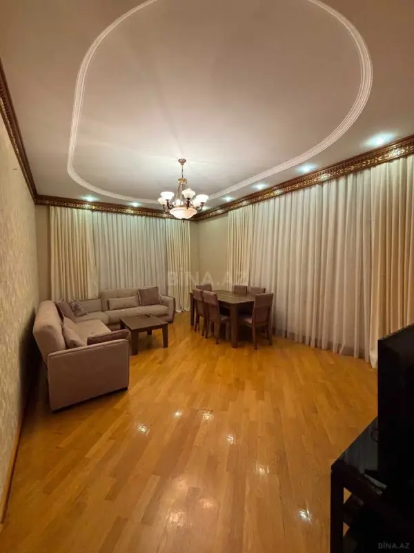 Kirayə verilir 3 otaqlı mənzil 120 m²