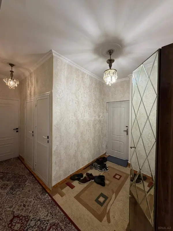 Satılır 4 otaqlı mənzil 100 m²