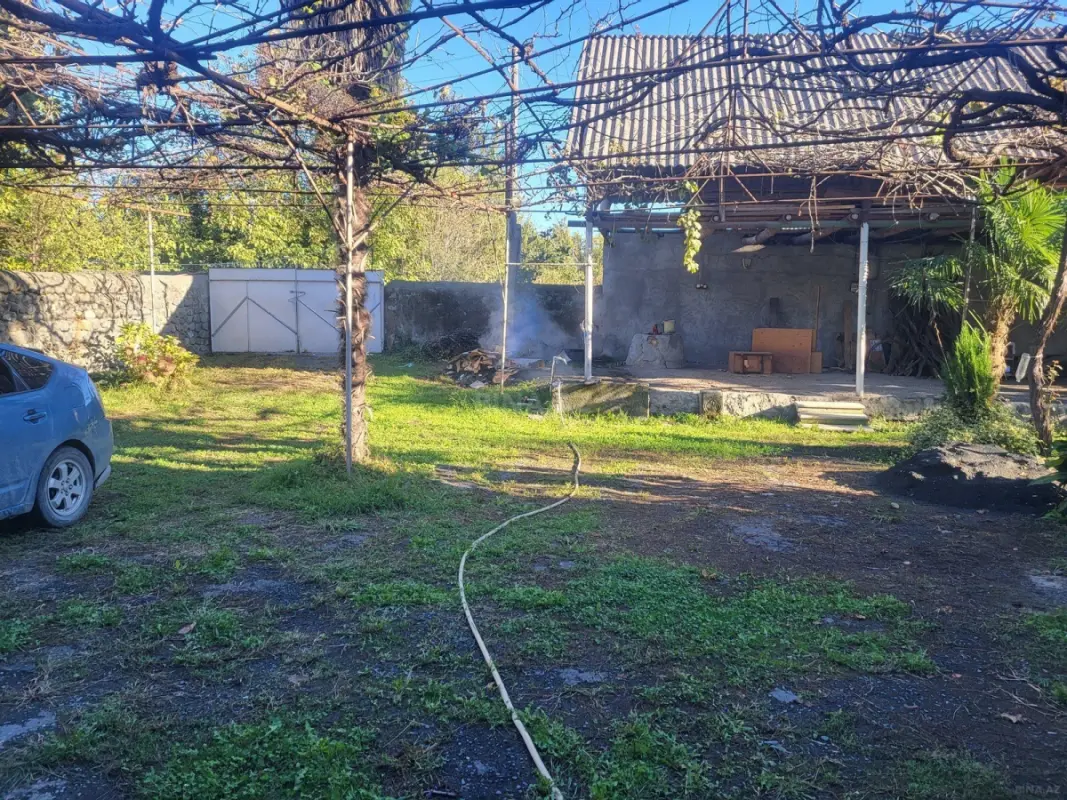 Satılır 7 otaqlı həyət evi 220 m²