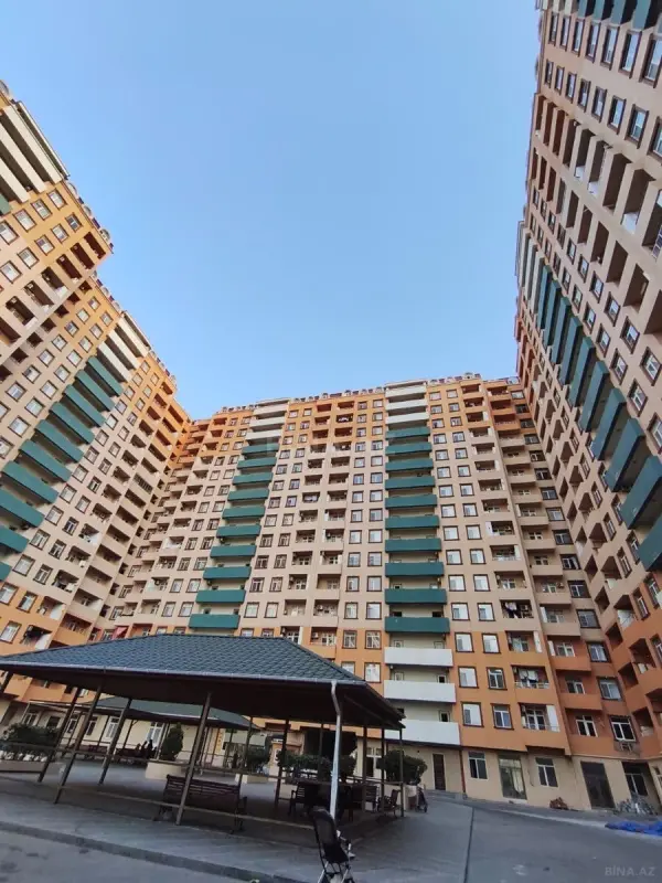 Satılır 3 otaqlı mənzil 110 m²