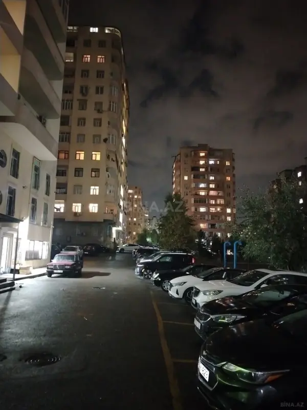 Satılır 2 otaqlı mənzil 100 m²